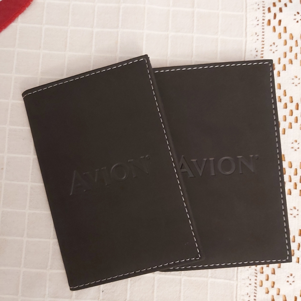 3 for 20$: Passport Cover 2x